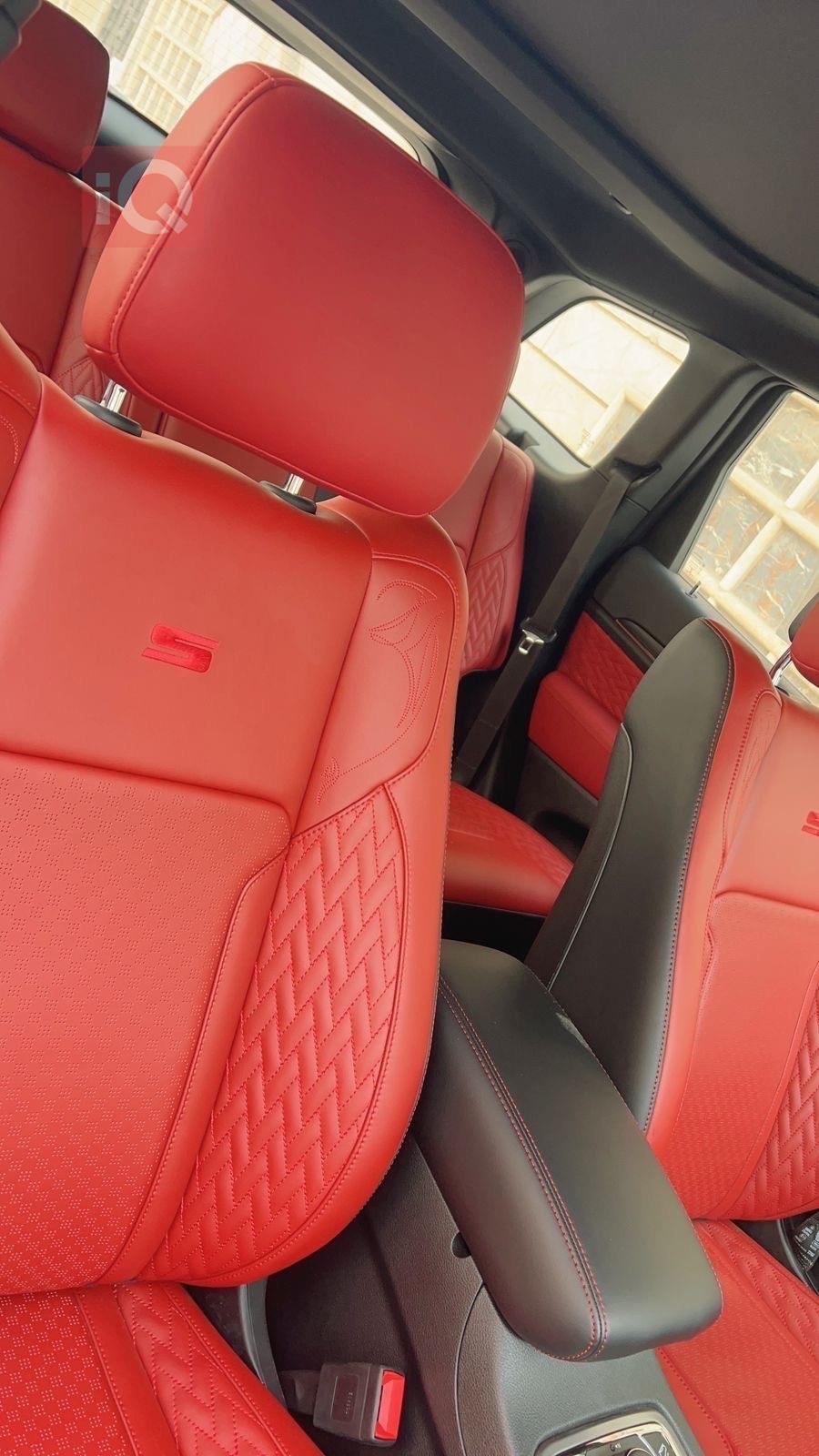 جیپ گراند شیرۆکی